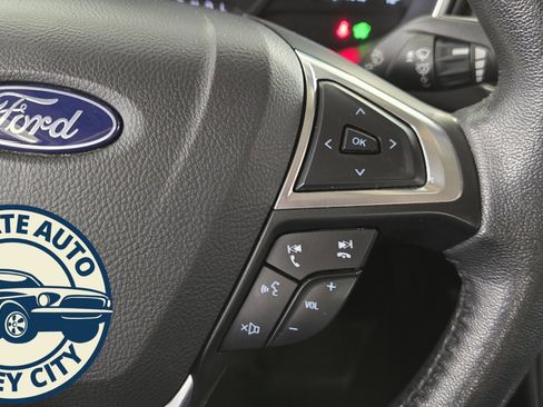 Used 2020 Ford Fusion Titanium image 13