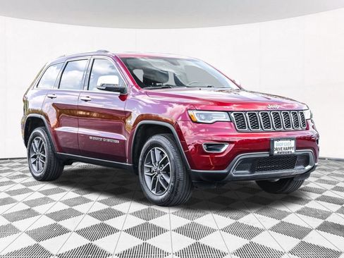 Used 2022 Jeep Grand Cherokee Limited w/ Tech Group AWD/4WD image 12