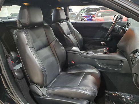 Used 2019 Dodge Challenger SXT w/ Plus Package RWD image 13