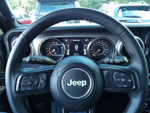 Used 2021 Jeep Wrangler Unlimited Sport image 12