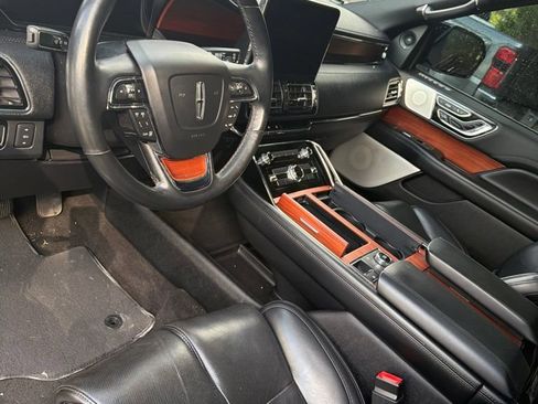 Used 2020 Lincoln Navigator L Reserve w/ Luxury Package AWD/4WD image 5
