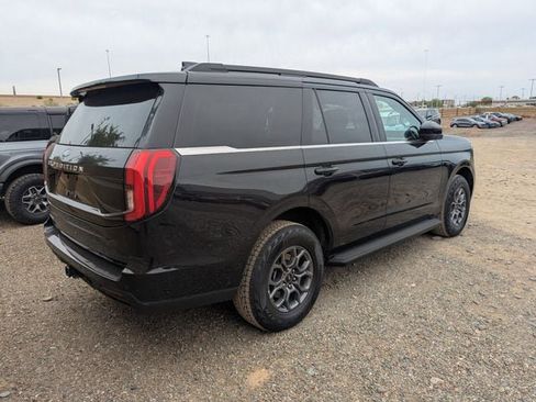 Used 2025 Ford Expedition Active RWD image 6