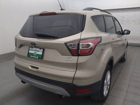 Used 2017 Ford Escape SE w/ SE Leather Comfort Package FWD image 9