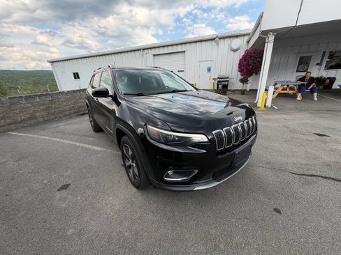 Used 2019 Jeep Cherokee Limited AWD/4WD image 7
