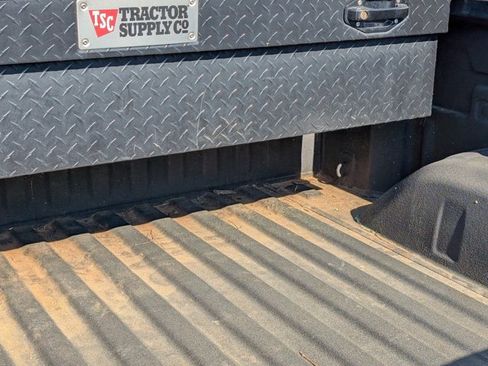 Used 2024 Chevrolet Silverado 1500 LT Trail Boss w/ Protection Package image 9