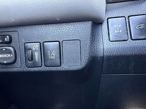 Used 2018 Toyota RAV4 Limited w/ Carpet Mat Package AWD/4WD image 21