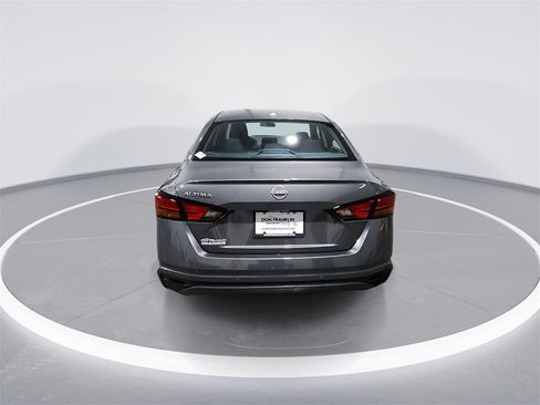 Used 2025 Nissan Altima 2.5 SV image 7