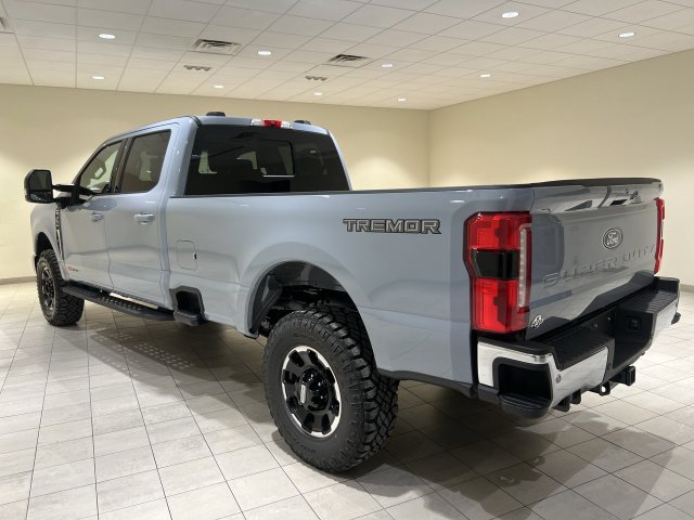 New 2027 Ford F350 Lariat w/ Tremor Off-Road Package AWD/4WD image 3