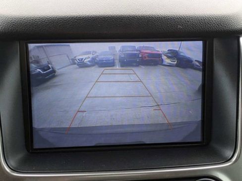 Used 2018 Chevrolet Tahoe LS w/ Enhanced Driver Alert Package RWD image 22