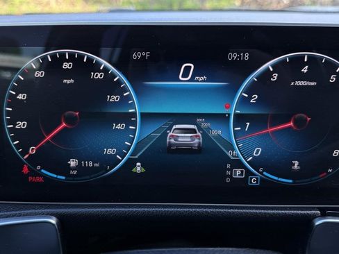 Used 2020 Mercedes-Benz GLB 250 4MATIC image 51