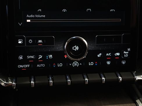 Used 2024 GMC Acadia Denali FWD image 25