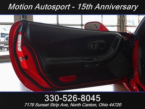 Used 2003 Chevrolet Corvette Coupe w/ Preferred Equipment Group RWD image 18