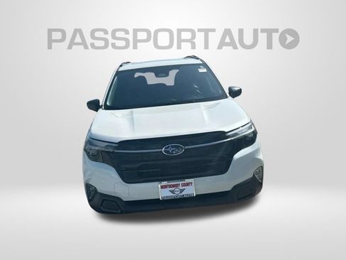 Used 2025 Subaru Forester Touring w/ Touring Package AWD/4WD image 2