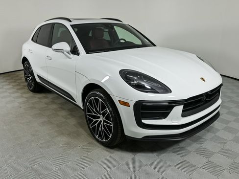 New 2025 Porsche Macan image 26