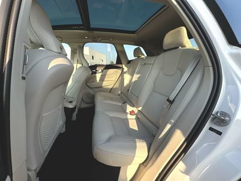 Used 2024 Volvo XC60 B5 Plus w/ Protection Package Premier AWD/4WD image 26