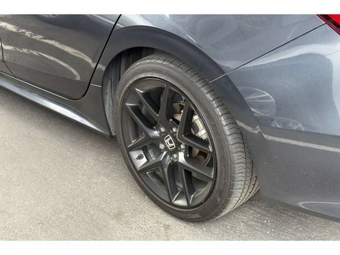 Used 2025 Honda Civic Sport image 4