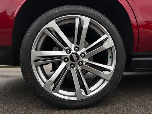 Used 2025 Cadillac Escalade Sport Platinum w/ LPO, Floor Liner Package AWD/4WD image 15