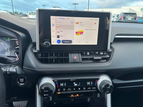 Used 2025 Toyota RAV4 XLE image 18