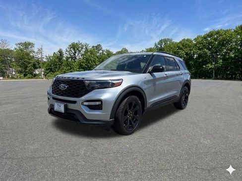 Used 2023 Ford Explorer ST-Line AWD/4WD image 4
