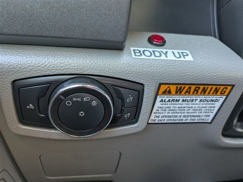 Used 2019 Ford F550 4x4 Regular Cab Super Duty image 26