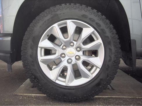 Used 2020 Chevrolet Silverado 1500 Custom w/ Custom Value Package RWD image 7