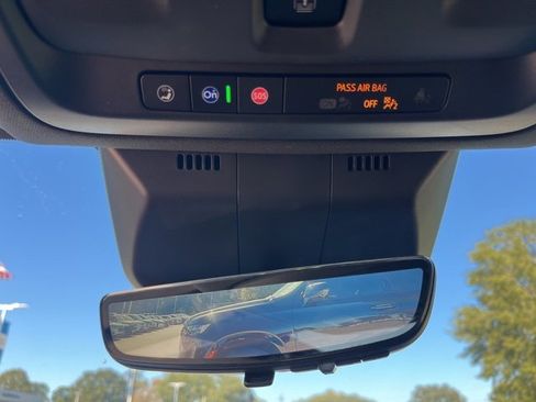 Used 2024 Cadillac Escalade ESV Sport w/ Touring Package image 38