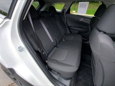 Used 2023 Kia Sportage LX AWD/4WD image 23