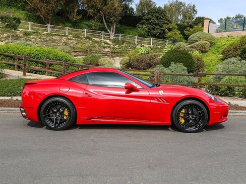 Used 2010 Ferrari California image 20