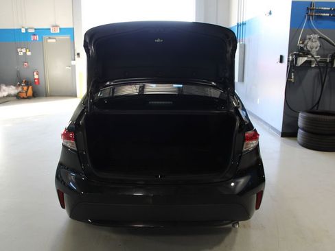 Used 2022 Toyota Corolla LE FWD image 39