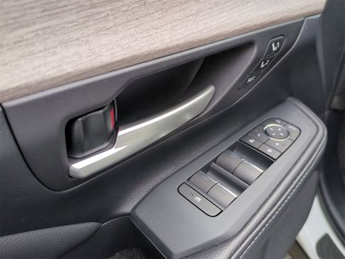 Used 2025 Toyota Grand Highlander FWD image 14