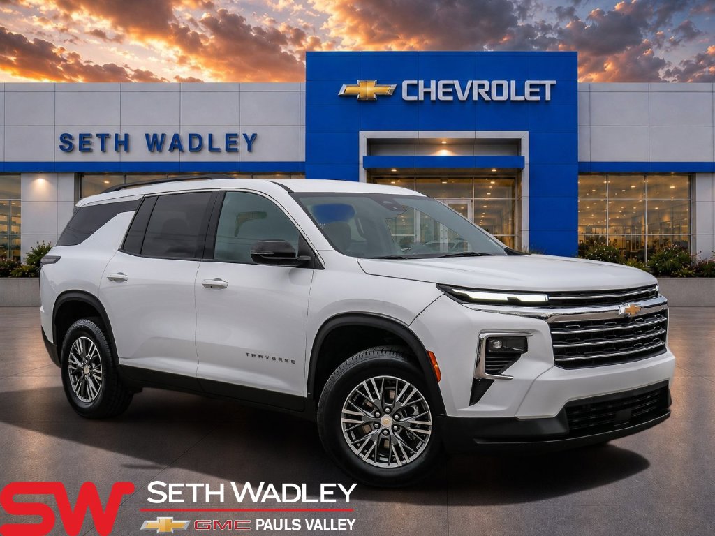Used 2025 Chevrolet Traverse LT FWD image 1
