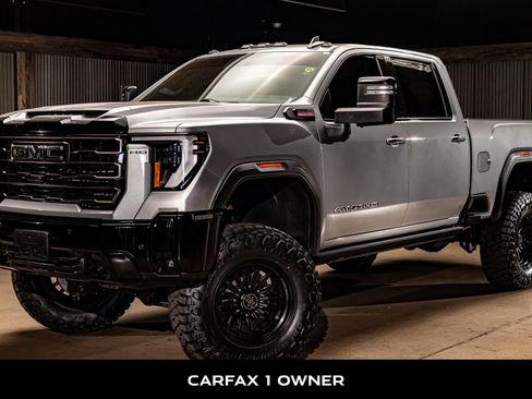 Used 2025 GMC Sierra 2500 AT4X image 5