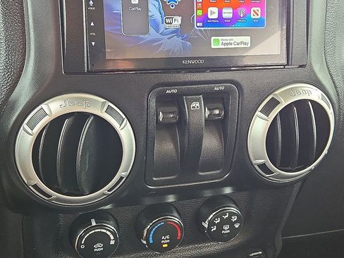 Used 2013 Jeep Wrangler Sahara w/ Connectivity Group AWD/4WD image 24