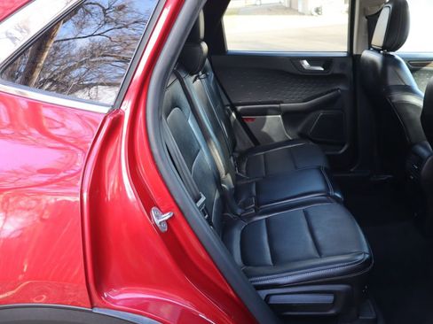 Used 2020 Ford Escape Titanium image 21