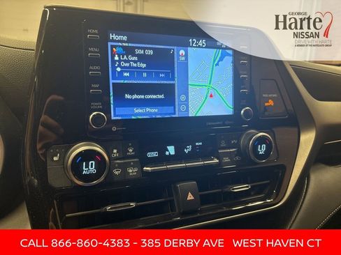 Used 2021 Toyota Highlander XLE image 9