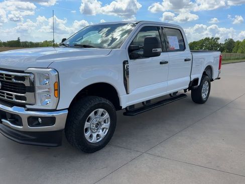 Used 2024 Ford F250 XLT AWD/4WD image 5