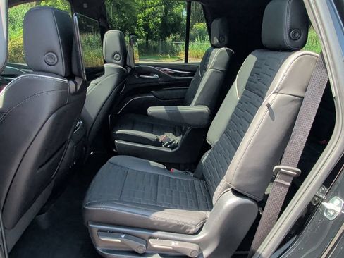 Used 2024 Cadillac Escalade Sport Platinum w/ LPO, ONYX Package AWD/4WD image 26