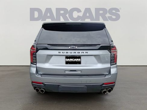 Used 2025 Chevrolet Suburban Z71 AWD/4WD image 5