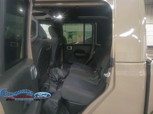 Used 2020 Jeep Gladiator Rubicon image 8
