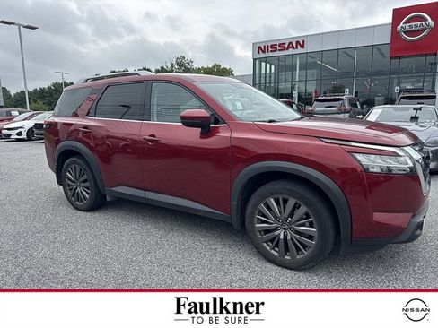 Certified 2024 Nissan Pathfinder SL w/ SL Premium Package AWD/4WD image 1