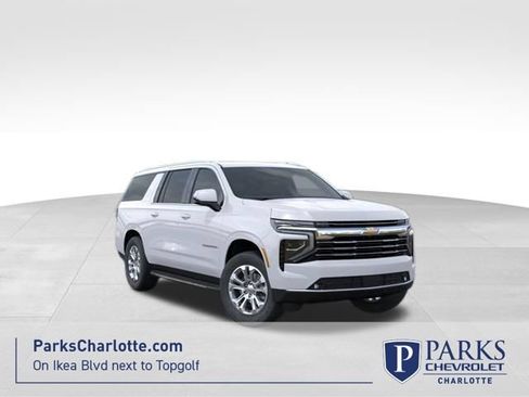 New 2026 Chevrolet Suburban LT w/ Comfort Package AWD/4WD image 1