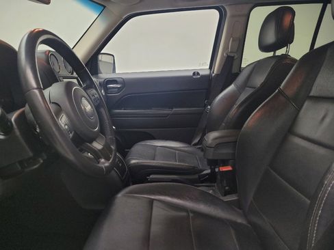 Used 2016 Jeep Patriot High Altitude image 17