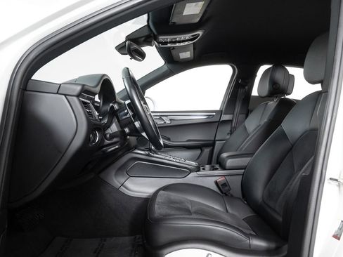 Used 2018 Porsche Macan image 14