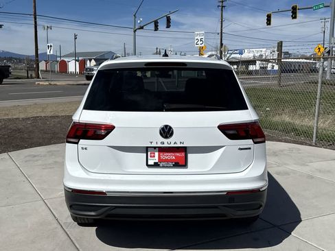 Used 2024 Volkswagen Tiguan SE image 4