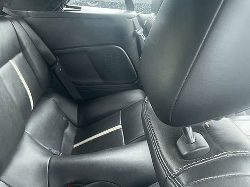 Used 2011 Ford Mustang GT Premium w/ Electronics Pkg RWD image 11