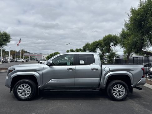 New 2026 Toyota Tacoma SR5 RWD image 4