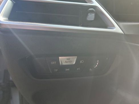 Used 2025 BMW M340i xDrive w/ Premium Package image 9