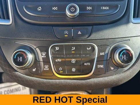 Used 2023 Chevrolet Malibu LT image 26