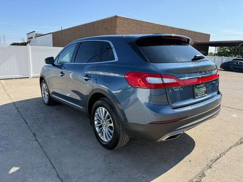 Used 2018 Lincoln MKX Select w/ Select Plus Package AWD/4WD image 8
