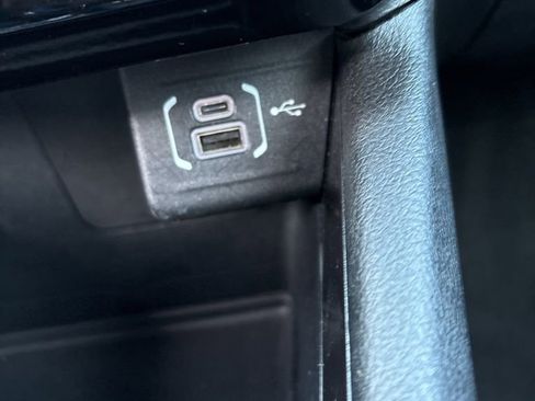 Used 2025 Jeep Compass Latitude image 17